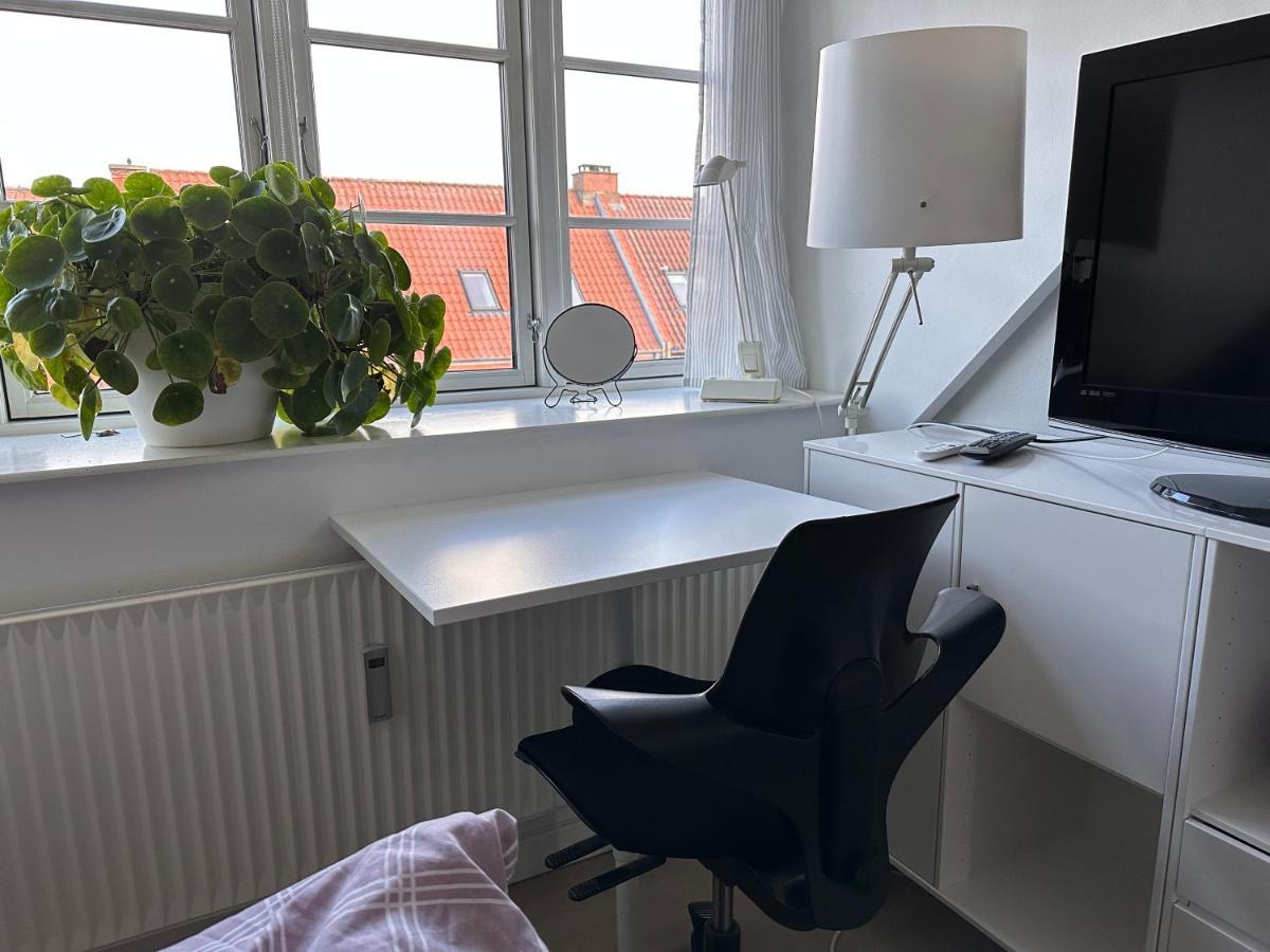Vaerelse I Lejlighed Med Udsigt Og Ro Aarhus Exterior photo